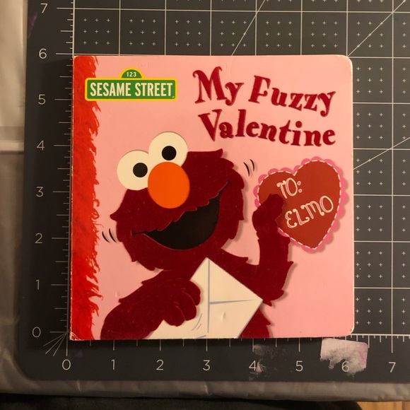 Lot of 3 Valentine’s Day children’s reading books ❤️ - Picture 2 of 8